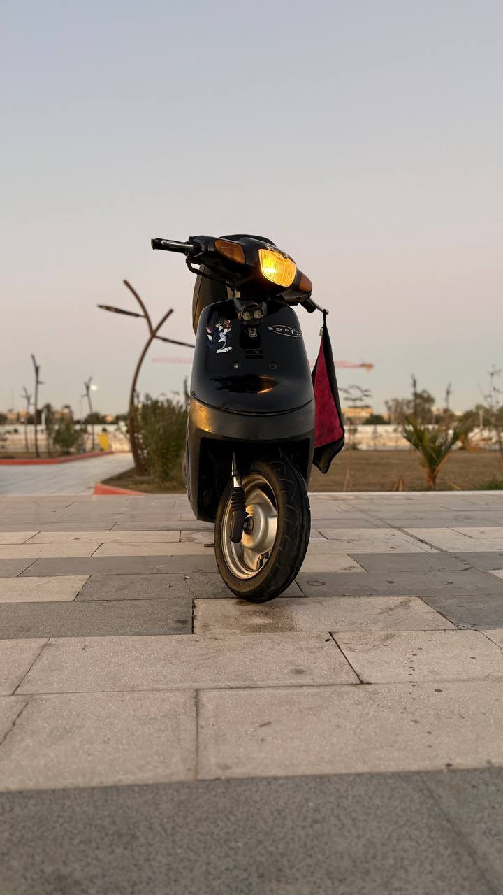 السلام عليكم
دراجه بتره فحل ما مفتوح بيه برغي دراجه طالعه من الحاويه قبل 3 اشهر دراجه نضيفه ما مبدل بيه اي شي فقط السلف تجاري رايده ب،650 وبيه مجال قليل  مكاني ناصريه الشموخ للتواصل 
***********
