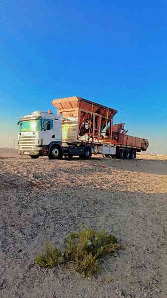 سكانيه مديل ٩٦ بم ونوزل رقم بغداد فلات عربانه مرسمه عليهه حداديه شاصي ١٦ سرابس سنويه ل٢٨ سياره تنبع راس وعربانه السعر ٢٤٠ مكان واسط ***********
