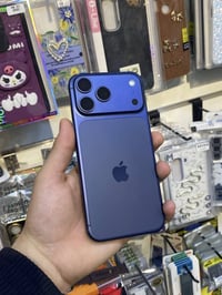 ايفون ١٧ برو ماكس  ذاكره ٢٥٦  بطاريه ١٠٠ مشحون ٥٤  جهاز بلادي وسيم مو ...