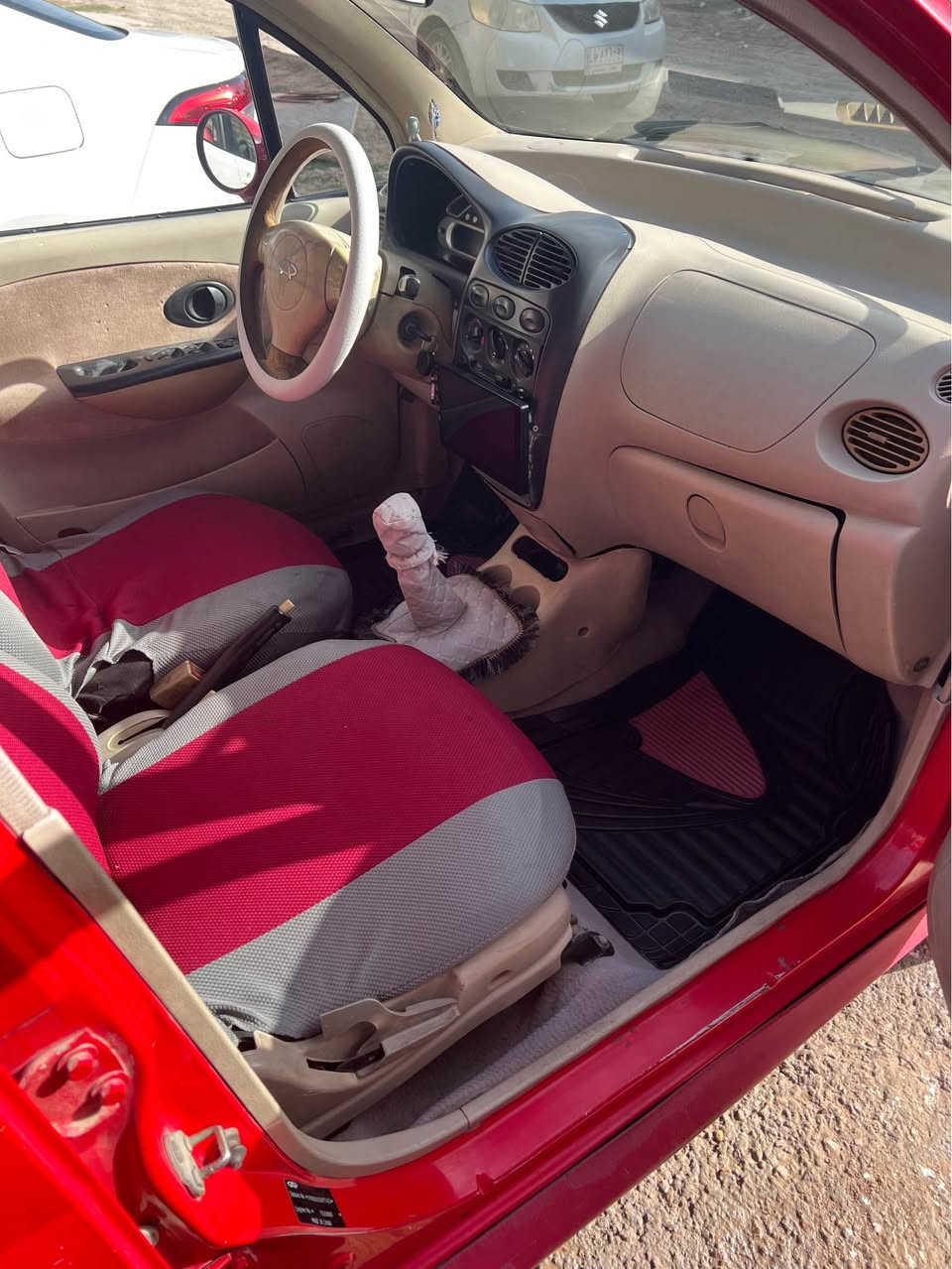 كيو كيو موديل 2012كير محور عادي حداديتها كلها جديدة
تايراتها جدد بدون خياس وصورها كدامك 25وبيها مجال للشراي /للاستفسار *********** او *********** موجود واتساب ب اسيا بغداد, العراق
