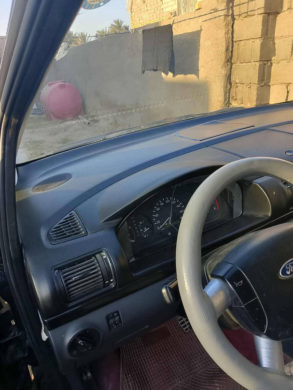 سلام عليكم اخواني سياره فورد  مديل 2003 سليمانيه باسمي محور مكينه وكير كورلا #بدون تبريد كمبريسر موجود مرابطين المنطومه للبيع او مراوس حسب الاتفاق مكاني الديوانيه السعر 60وبيها مجال ***********
***********
