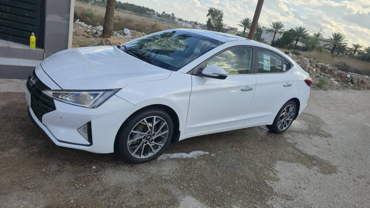 السلام عليكم ورحمة الله
هونداي النترا موديل 2020 خليجي فول مواصفات كفالة من الصبغ والحادث والتبديل والبارد عدى الدعامية الأمامية مبدلة أصلية والسونر مرفق مع الصور ماشية 100 الف كيلو رقم بغداد الجديد سنوية وهزة وفحص كله جديد...
مكاني بغداد الدورة
السعر 163 وبيها مجال للشراي
***********
***********
