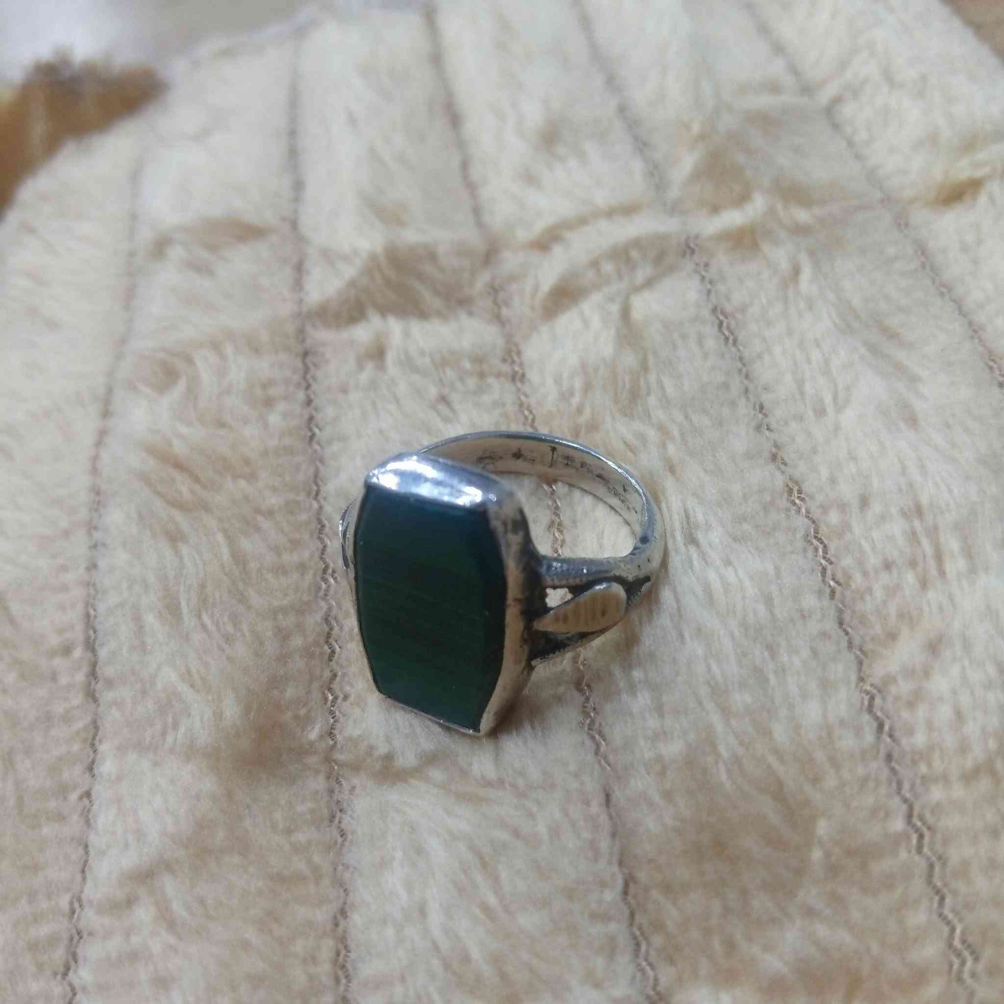 خاتم فضه شبابي متوج بحجر عقيق صياغه يدوي للتواصل0790221029


**إذا كنت صاحب هذا الإعلان وتريد حذفه لأي سبب، رجاءا أرسل رسالة إلى الدعم الفني**