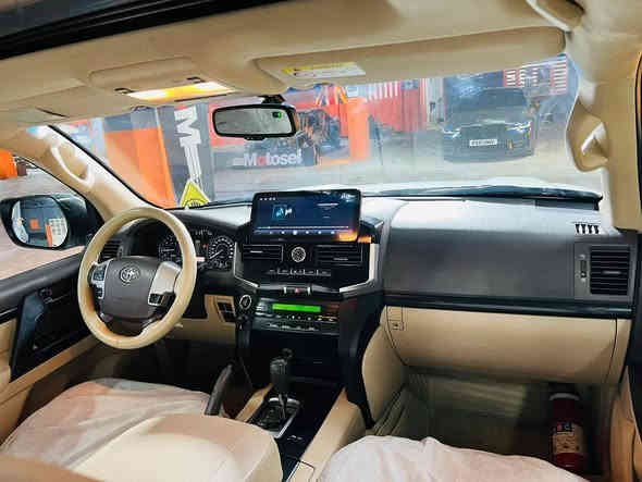 ***********
***********
جۆری سەیارە/توتێتا لانکلۆزەر
سعری/ ٤١٠ $معامەلە
مۆدێل/٢٠١٥ مانگی ٨
ڕۆشتو /١٣٧٠٠٠
ڕەنگ/سپی سەدەف
موسەفات/GX
شەریکەی ساز
ڕەقەم سلێمانی
ڕەقەمو سەنەی تازە 
تەحویل خرامە بەشەرت
گێڕومەکینەی نەکراوەتەوە بەشەرت
V6
بێبۆیاخ دوسێ PDR  هەیە 
تاقم تایەی تازە پێشو دوای مەزبوت 
تەبریدو کارەبای بەشەرت
سەیارەکە کامل سێرفس کراوە 
دەعامی بۆ دەعامی بەشەرت
شوێن سلێمانی 
***********
*********** السليمانية
