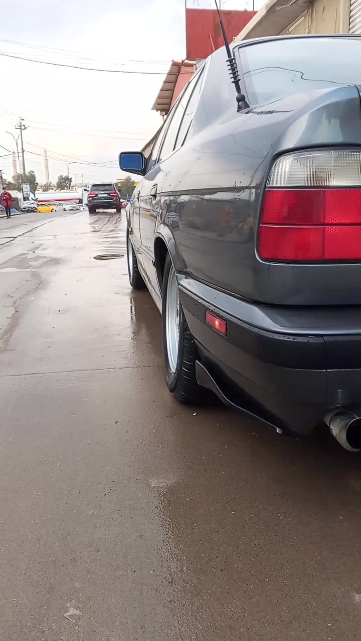 بي ام 525 محرك فل جديد شرط خرسه كير توماتيك 4جمات كهرب ولصندوك قفل عل ريموند ويا ابواب  تبريد ثلج تفيئه كربون سنويا 27 رقم دولي هزه جديده انا شرعي بسمي 5 ويل خليه اصلي ابو ختم حتا لسبير خليه طخم تيرات  شرط بدون ضرار ولا اخياس السعر 60 وبيها مجال *********** ***********
