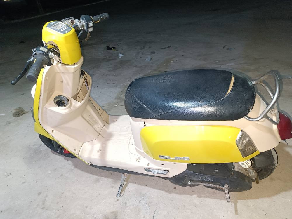 ماكس بوليسي سعر 650 وبيه مجال نقص بس قبق تانكي 
شغاله سلف هندر بكل وقت كلشي بلادي بريك كدام وره دراجه نضيفه 
رقمي ***********
