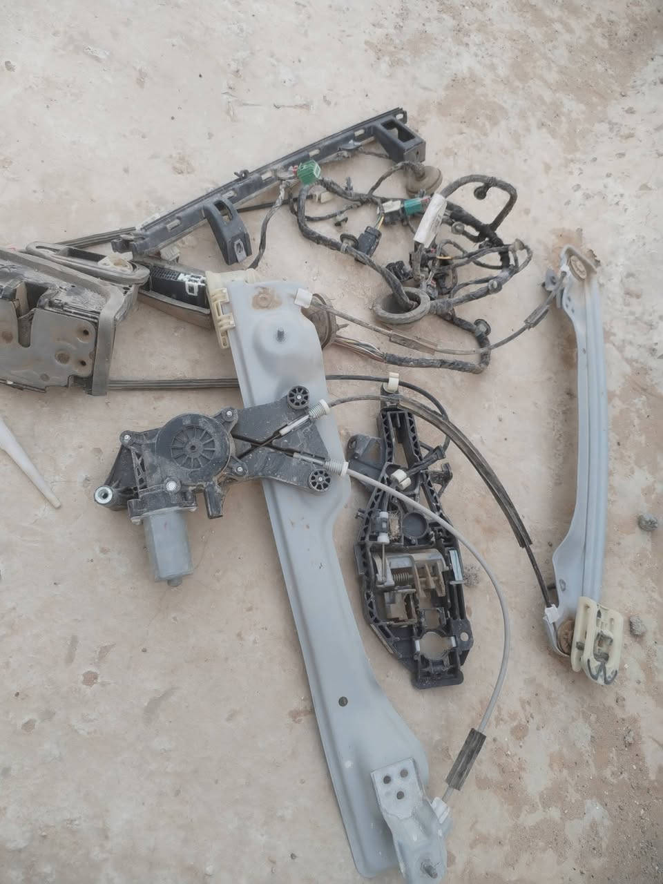 السلام عليكم شباب عدي هذني مال باب جه العبري
مع جام مضلل عدد٢ خلفيات
ويده باب
قفل باب وسجه كاملات الي يريده ينطي سعر بيهن وياخذهن
مكاني كربلاء الحر


**إذا كنت صاحب هذا الإعلان وتريد حذفه لأي سبب، رجاءا أرسل رسالة إلى الدعم الفني**