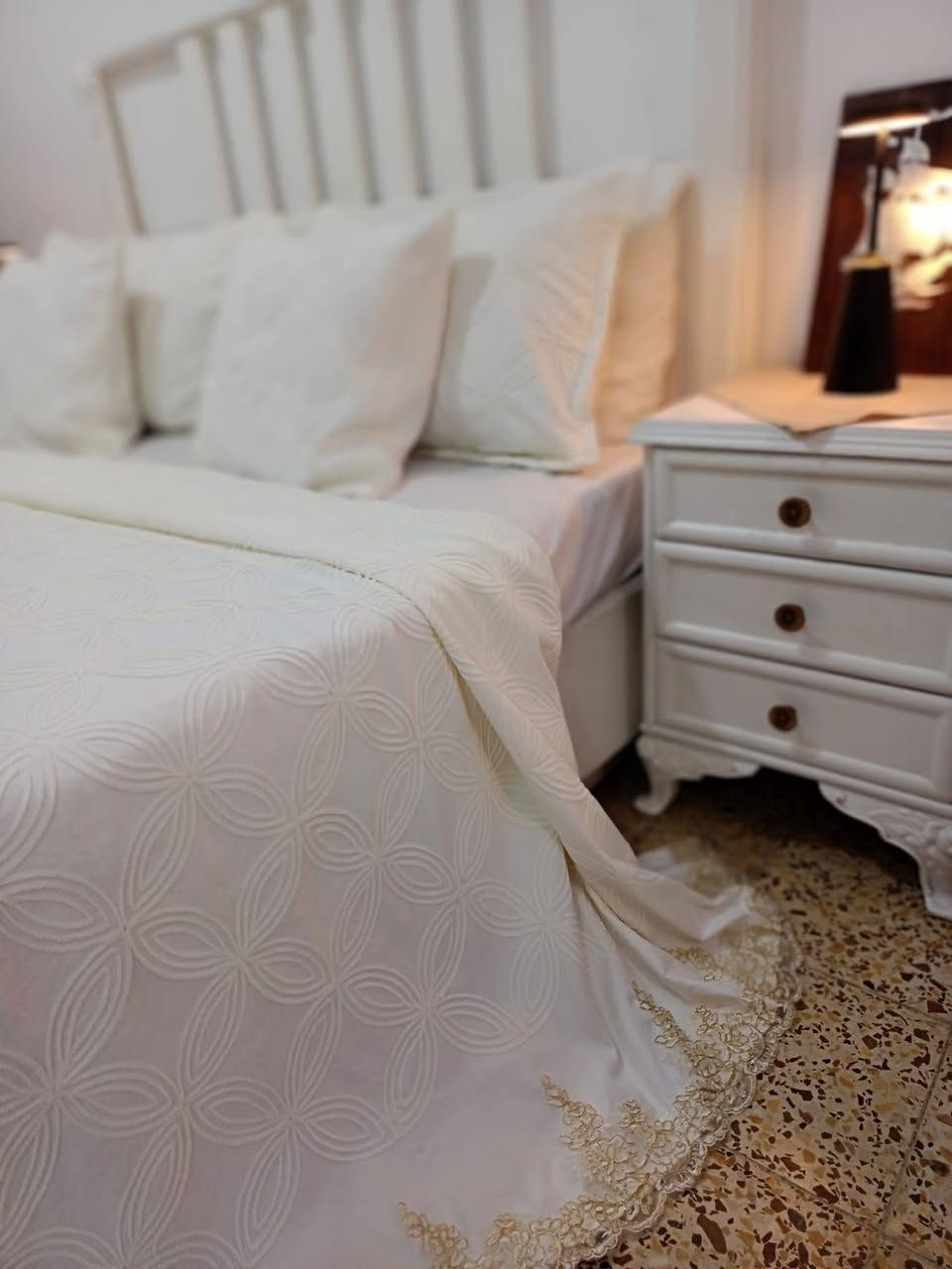 فرشة عرس متكونة من 8قطع  القماش درجة اولى عملية جدا #اعراس#


**إذا كنت صاحب هذا الإعلان وتريد حذفه لأي سبب، رجاءا أرسل رسالة إلى الدعم الفني**