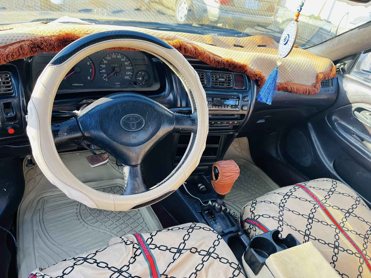 سلام عليكم اخوتي
كورلا للبيع او المراوس حسب القناعه 

مديل1994

السياره مصبوغه عام بيه حادث بجم امامي

 (البجم مبدل)

كير ومكينه وصدر كفاله 

وتحويل من الصبح 

سنويه لل2029

السعر 42 وبي مجال 

مكاني صلاح الدين قضاءبلد 

***********
