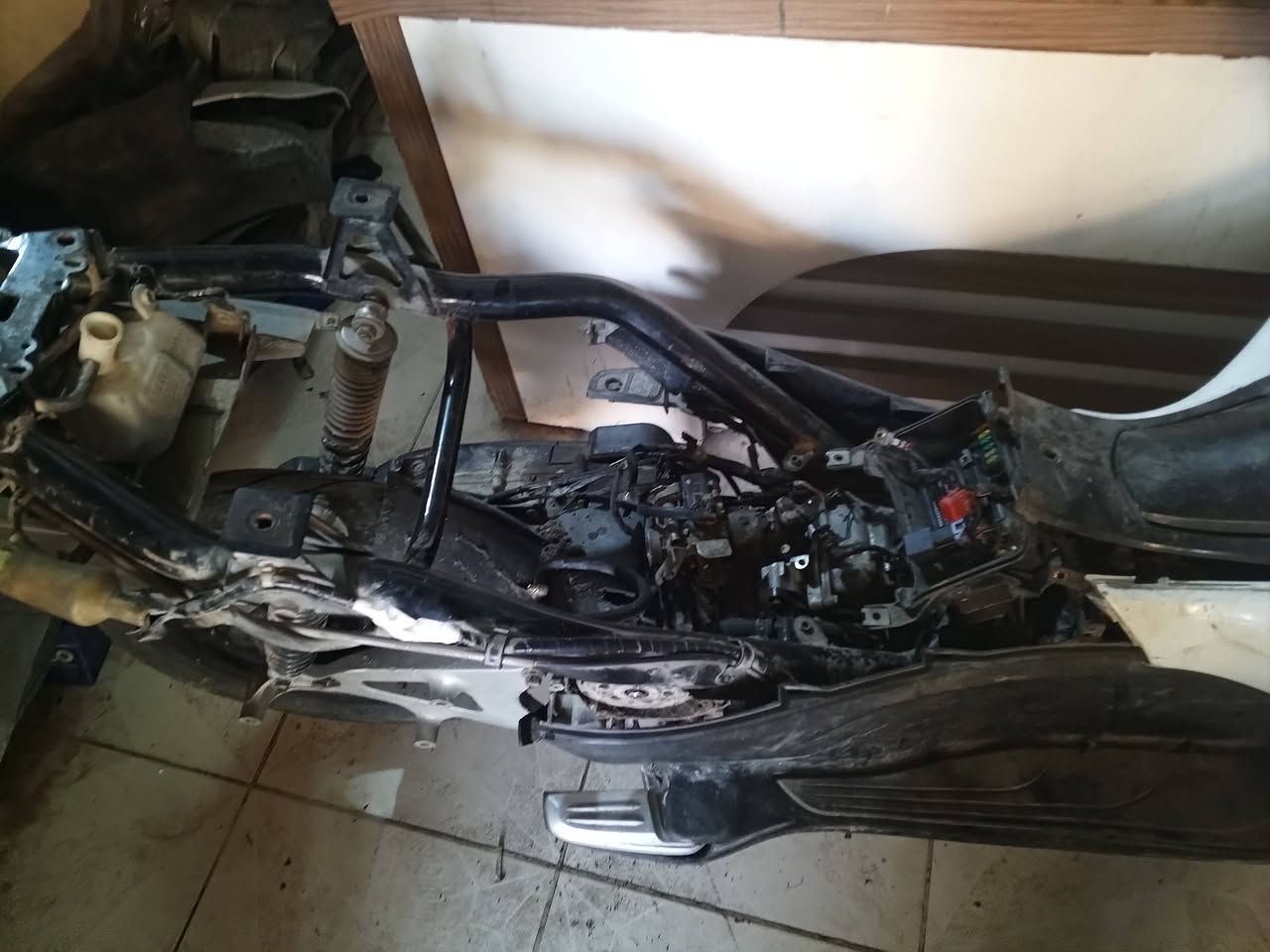 سلام عليكم عدي درجات تفصيخ بيسي اكس وفلة وجبلي تفصيخ شتريد موجود العنوان بغداد رقم ***********
