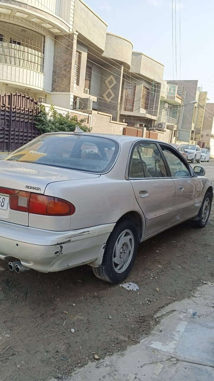 سوناتا موديل 94  رقم بابل دولي سنويه 30 صدر جديد باتري جديد كهربائيات كلها شغاله داخل جديد مابيها اي نقص مكينه وكير نضاف جاهزه من كلشي
سعرها 40 وبيها مجال مكاني بغداد الغزالية
 للستفسار اتصل ***********
