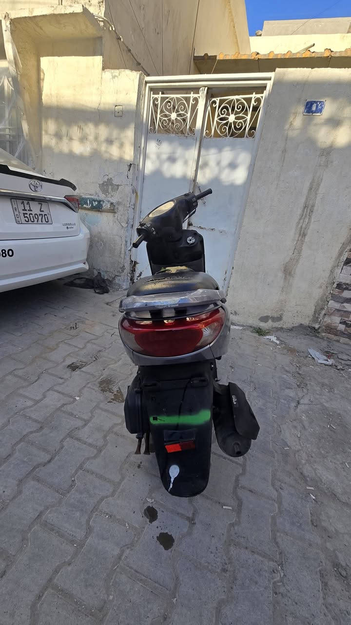 سلام عليكم دراجه للبيع بريز لايت ناصي كابريتر الدراجه رمبه صارلها اربع اشهر منزلها الدراجه خير من الله ومعروفه بالشارع الدراجه انطيك بيها ضمان وشرط تجي تاخذها من باب البيت الدراجه نكره سلف بأي وقت السعر 700 وبيها مجال عنواني الحريه وهذا رقمي  ***********
