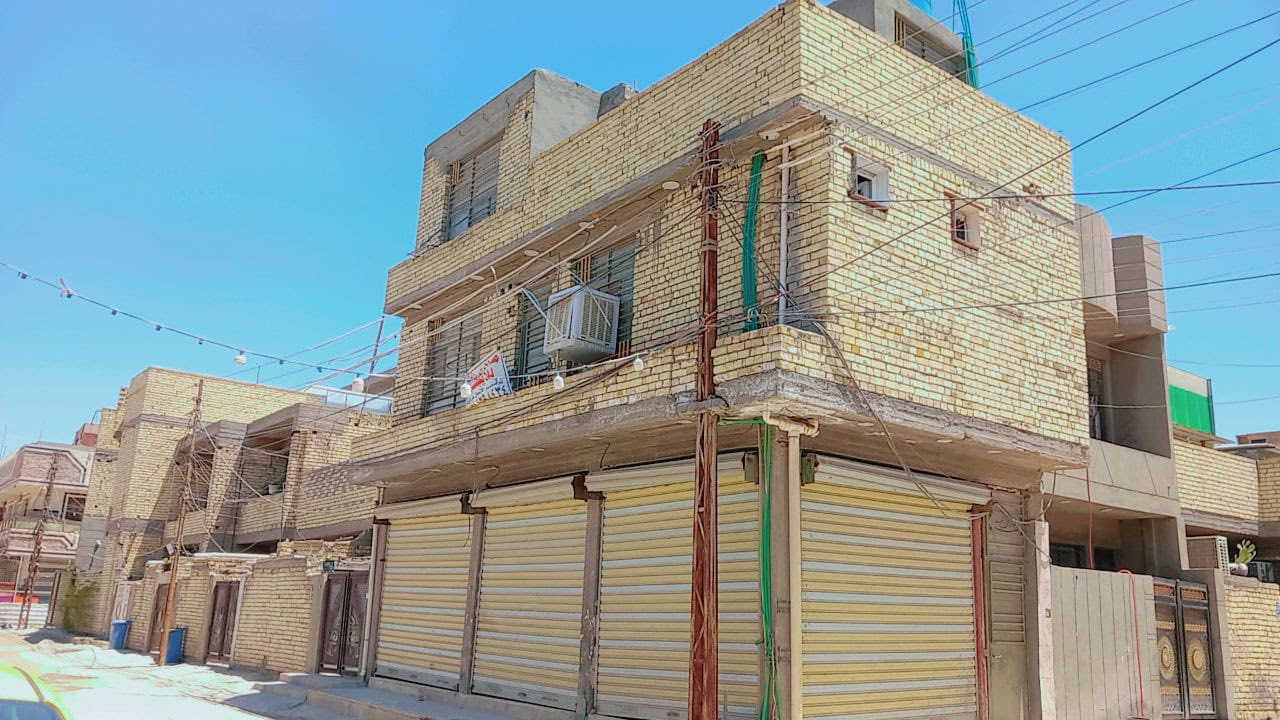 السلام عليكم شقه للايجار شارع المكاتب ***********
