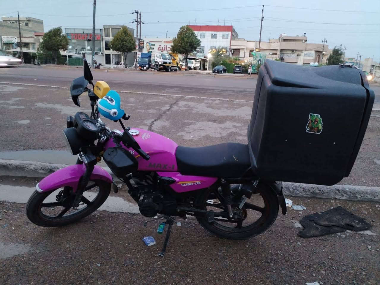 سلام عليكم متاح دراجه سورنك دراجه بعده زيرو ماماشيه هواي كامله من كلشي دراجه مضمومه مكاني بغداد حي الجامعه سعر ٧٥٠ بيه مجال
***********.   

*********** وتساب
