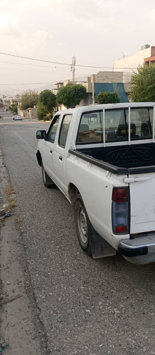 نیسان پیکاب
مۆدێل :2002
ئاڕم هەولێر 
نرخ : 75 و مامەڵە

ژمارەی خاوەنی : ***********
