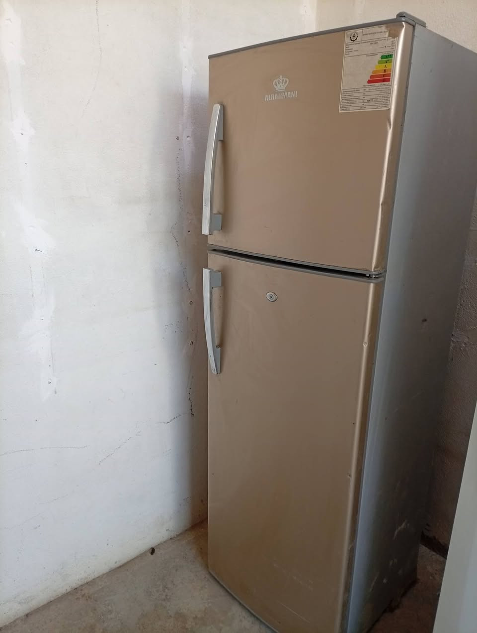 للبيع ثلاجات شغال وضمان العنوان مقابيل البطاقه الوطنية الاتصال *********** الاسعار تخفيضان جوه السوك
