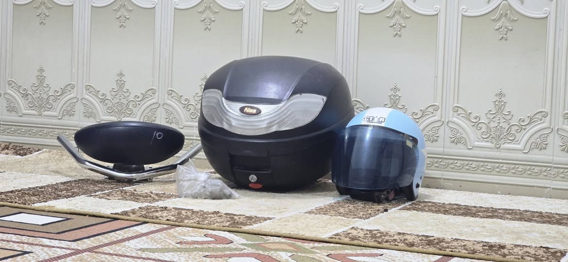 خوذة وجنطة وتجوة حاوية موتجارة رقمي***********
