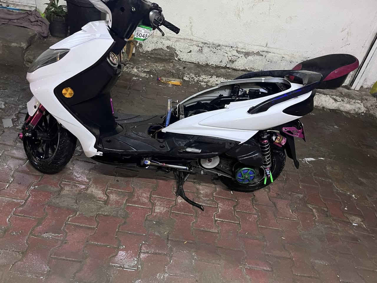 سلام علكم
سكنس فحل للبيع 
مكينه رياضيه ممعروفه ولا مفتوحه 
كلجات رياضي 
ويل مشيف 
فج فلنجه تطواله رياضي 
دبل امامي رياضي 
دبل خلفي 
صالنصه بوري عدل 
قطره دهن وأكسل 
قاعده رقم 
يدات بريك 
راديتر دهن مداور 
ستان صف براغي بيها مزرفه 
بس دشبرلها عاطل 
دراجه قويه كلش 
يرادلها سايق بطل بس 
 المكان بغداد الكفاح سوك الدراجات 
هـ*********** 
سعر خاص
