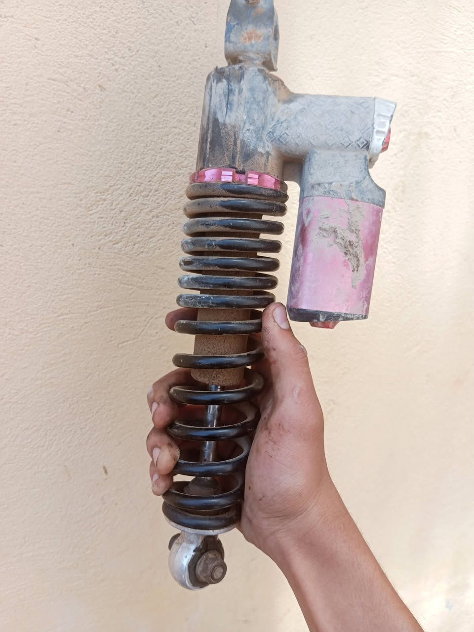 مكينه كامله بيها ملف وكلجات وصالنصه والويل عوزها تجفيت

دبلات خلفي رياضي

دبلات امامي 

ضفيره بيها عقل وكويل كامل 

زوج يدات شغالات ع الفحص

كابريتر اصلي شغال ع الفحص 

حاضن ودشبول نضيفات 

سوبايه نضيفه 

شاصي وماشه وسكان نضيف ومكفول

دوسه والباتري نضيفات والباتري شغال ع الفحص

جوزه اصليه شغاله ع الفحص قفل جنطه وقفل سكان 

زوج وياله خلفي وامامي وبيهن تاير جبلي جديد 

ذيل وبكلايت شغال ع الفحص

تانكي بانزين نضيف كلش


**إذا كنت صاحب هذا الإعلان وتريد حذفه لأي سبب، رجاءا أرسل رسالة إلى الدعم الفني**