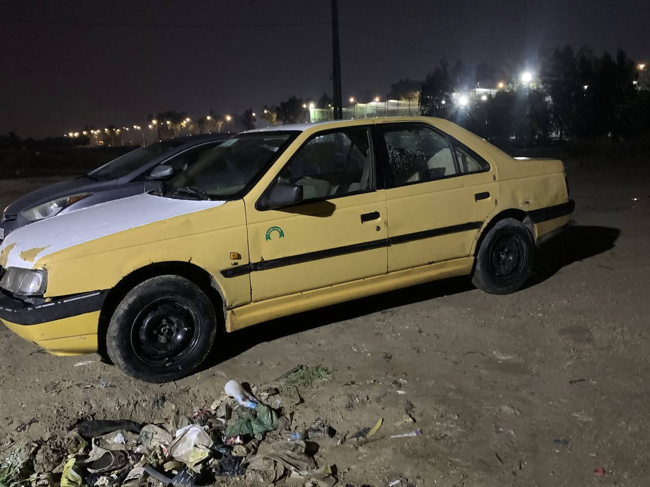 بيجو 405 جي لكس ابيع بدون راعي   كهربايات كله شغال تبريد شغال جام يصعد وينزل
مكينه خير من الله  بس بيها خيط بخار نقوصاتها بسيطه شباجً و قفل جنطه  ابيع بدون راعي ١٣وبيها مجال بسيط 
مكاني بغداد  بالمحموديه اتكفل سرقه وعشاير***********
