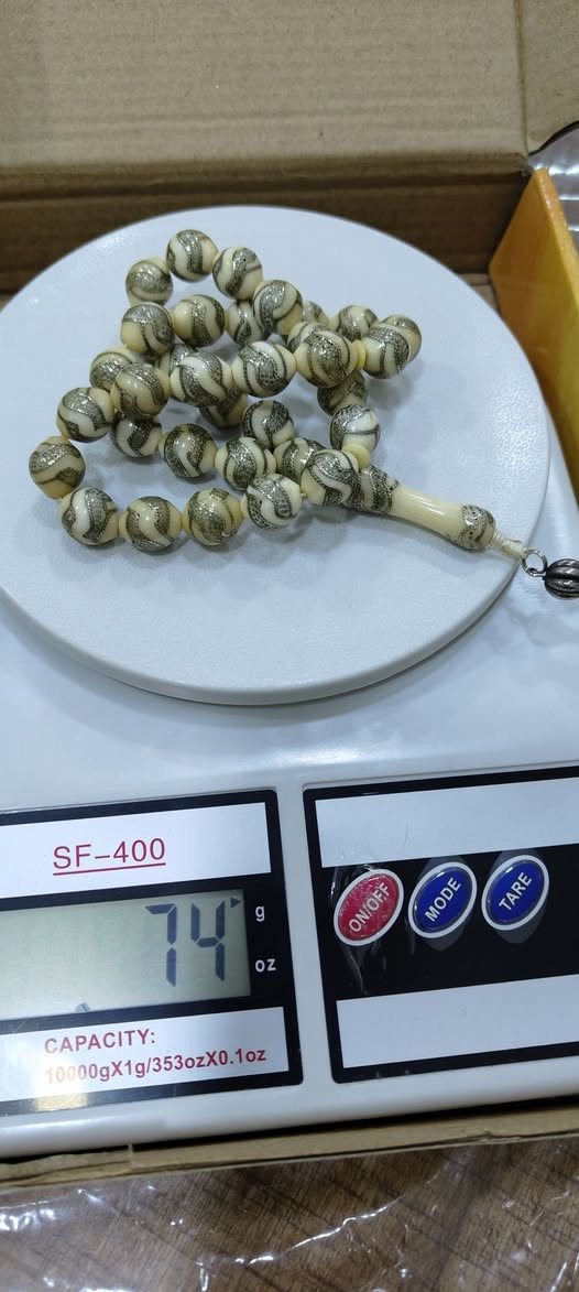 عظم عاج قديم
نضافه تامه
٣٣ حبه
الوزن ٧٤ غرام


**إذا كنت صاحب هذا الإعلان وتريد حذفه لأي سبب، رجاءا أرسل رسالة إلى الدعم الفني**