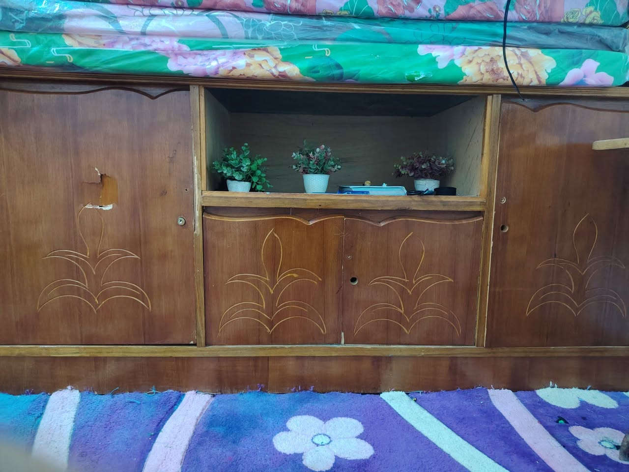 السلام عليكم..
بوفيه مستخدمه للبيع بيها اضرار بسيطه... 
سعرها 75 وبيها مجال..
متواجد ع خاص...


**إذا كنت صاحب هذا الإعلان وتريد حذفه لأي سبب، رجاءا أرسل رسالة إلى الدعم الفني**