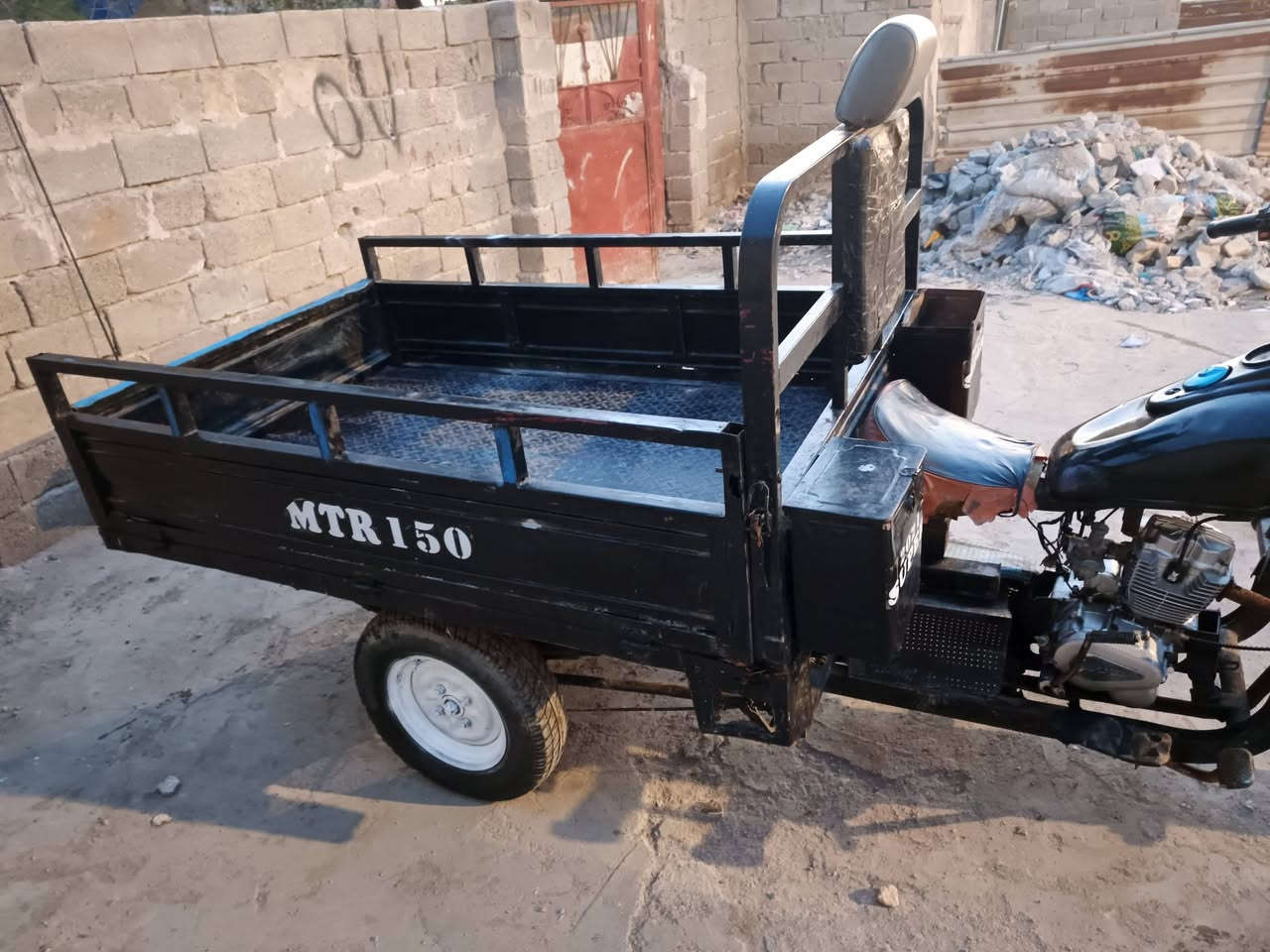 ستوته للبيع ادوات  امتيار مكينه ناعمه دكة هندر ونضيفه وسعر 700 وبيها مجال مكان بصره حي الاصدقاء ***********‬‏
