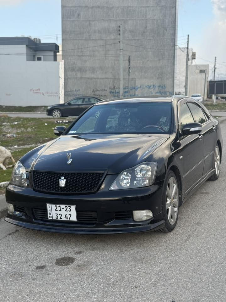 تۆیۆتا کراون شاهانە
مۆدێل 2007
95 هەزار کم ڕۆشتوە
هیچی پێوە نیە بەس شوێن موسەکانی بۆیاخە
ڕەنگی ڕەشی قەتران
گێڕو مەکینەو کارەبای هەر هەموو گیانی بە شەرت تەقەو ڕەقەش بە شەرت
زۆر پاکو زۆر جوان ماوەتەوە
مەکینەی ٦ پستۆن 184
هەموو گیانی بیلاد ماوەتەوە 
٣ دوگمە فول فول مواسەفات سلاید
دەبڵی سەوز بۆ دانراوە زۆر نەرمە

سعری 80 وەرقەو مجال
 0770 228 4564
