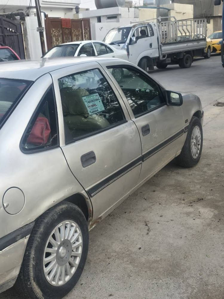 سلام عليكم اوبل فكتره حجم 20 رقم سليمانيه لحد ٣١ هزه جديده شرط التحويل والوكاله السياره ابلاديه وحلوه كلشي بيها شغال كير ومحرك وصدر وتايرات كلها خير من الله السياره جاهزه اي نقص مابيها مالت بيت /السعر ٤١ وبيها مجال ) عنوان كركوك حي النصر  للستفسار /***********
*********** بي واتساب كركوك, العراق
