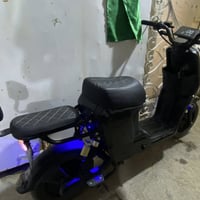 دراجه شحن R9 للبيع  2025  كفرات كاربون فايبر عقل رياضي  سعرها 380 وبيه...