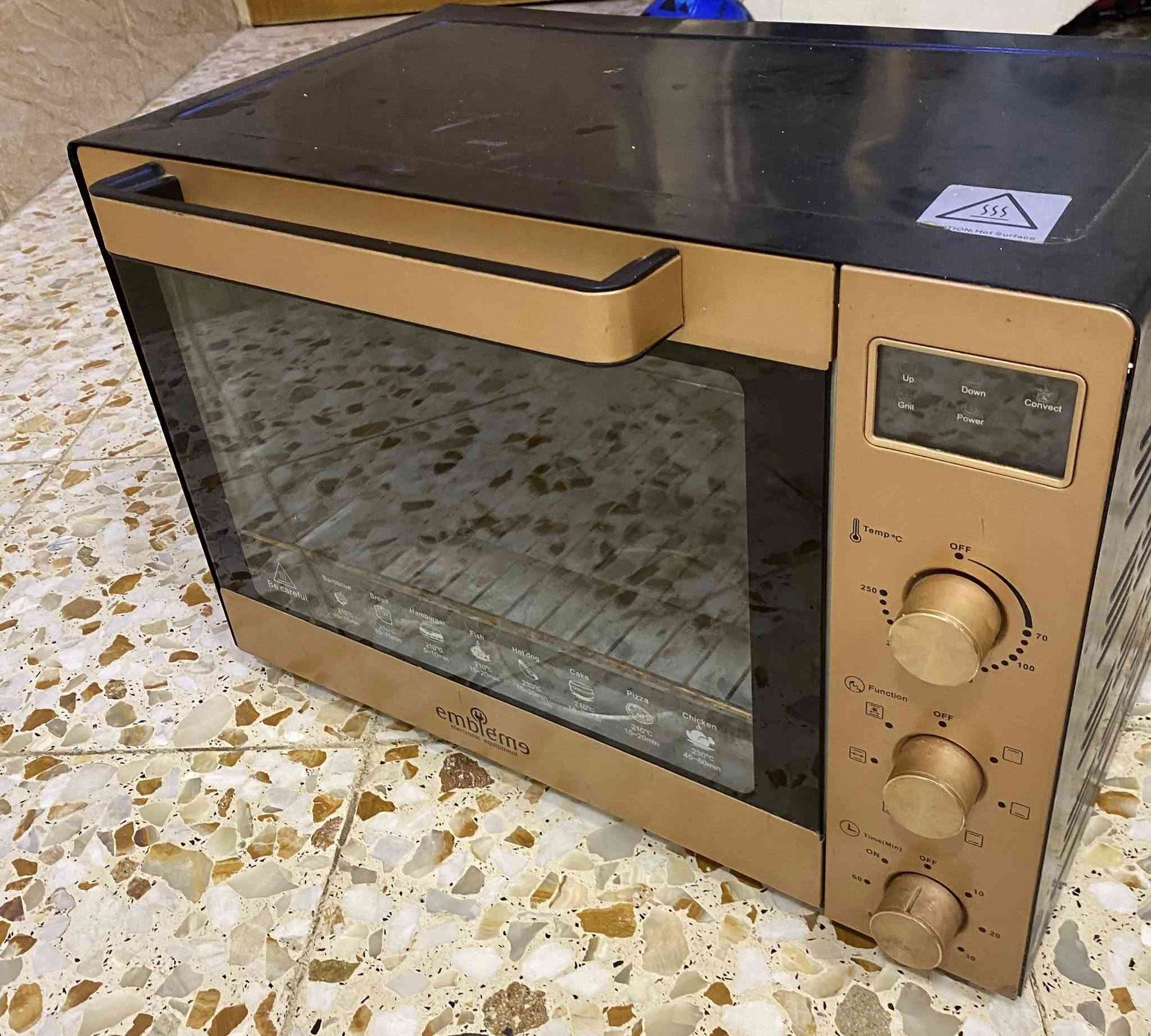 فرن كهربائي ماركه امبليوم حجم ٦٠  بيه اناره ومروحه و٣ هيترات فوك وتحت وحرارته جداً عاليه وممتازه ابيعه لغرض المكان اله هوه يسوه كل فلس وسالوا عل سعره والماركه وشوفوا بيش كلش زين سعره ٨٠


**إذا كنت صاحب هذا الإعلان وتريد حذفه لأي سبب، رجاءا أرسل رسالة إلى الدعم الفني**