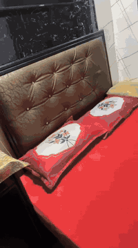 غرفة أخشاب صاج عراقي مصبوغة متكونة مِہטּ ٣ قطع سرير وكنتور وميز تواليت السعر 200 وبيها مجال للاستفسار على هذا الرقم ***********
