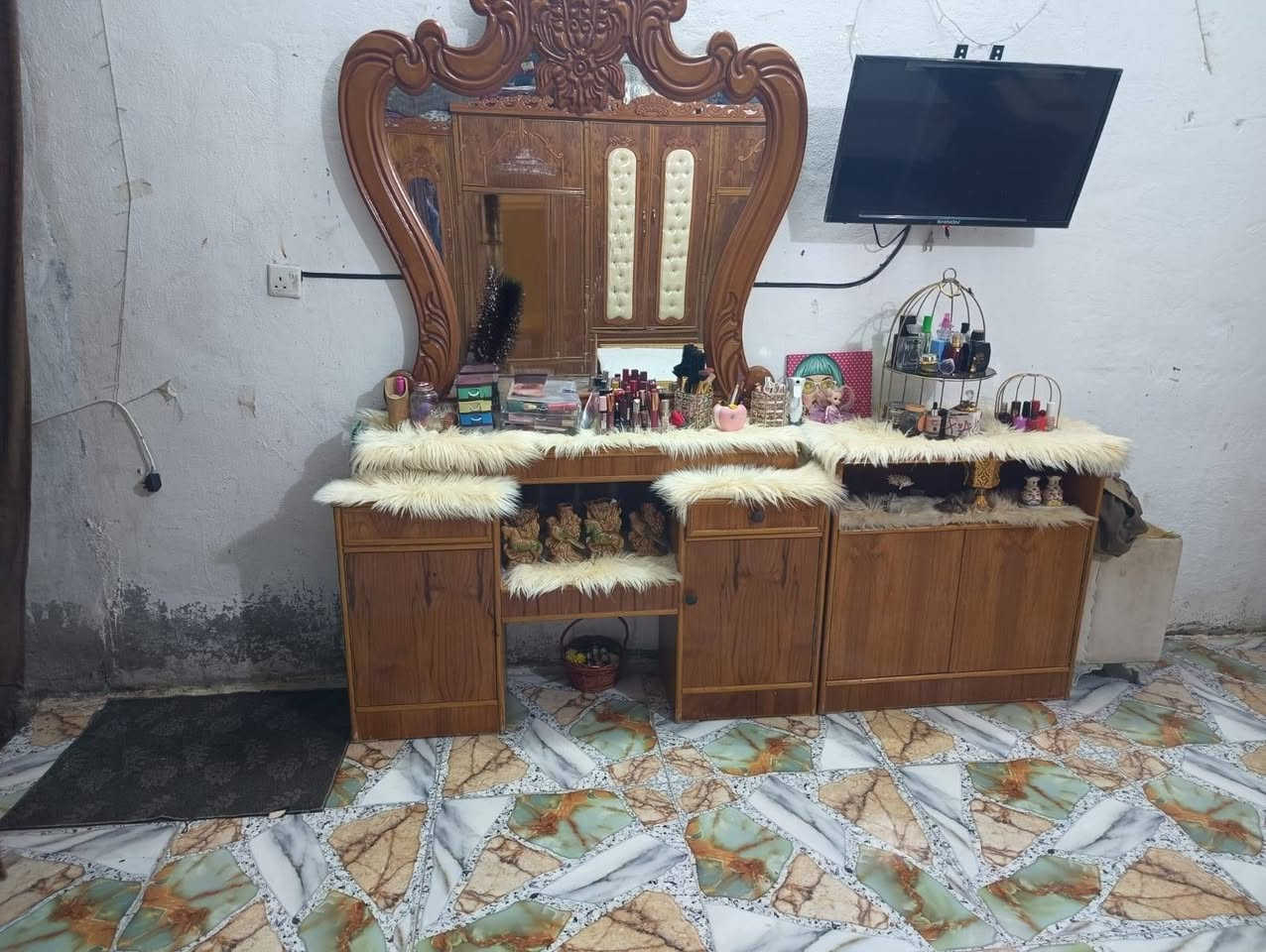 بيع غرفه  550 وبيها ومجال  وشراي يجي خاص المكان كوت قضاء الموفقيه ***********
