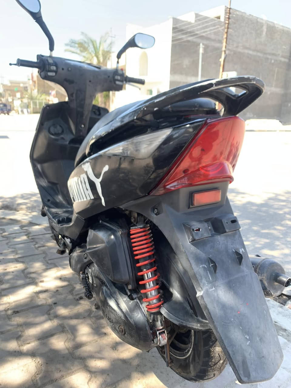 سلام عليكم ثعلب جيتي ار شغاله سلف هندر نكره كفرتها بلاديه يردلها ترتيب كهربايات الدراجه نضيفه كدام عينك شلعه 
ومعدل 
رقمي ***********
السعر 300  
العنوان بغداد الحسينية مل رشديه
