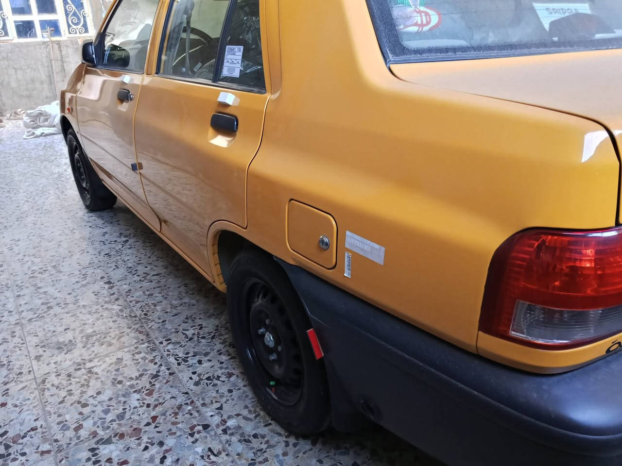 السلام عليكم ورحمة الله وبركاته موديل 25 مكفوله ماشيه 58 دوشمه تخم تاير رسمي مكان السياره بغداد الغزاليه رقمي ***********
