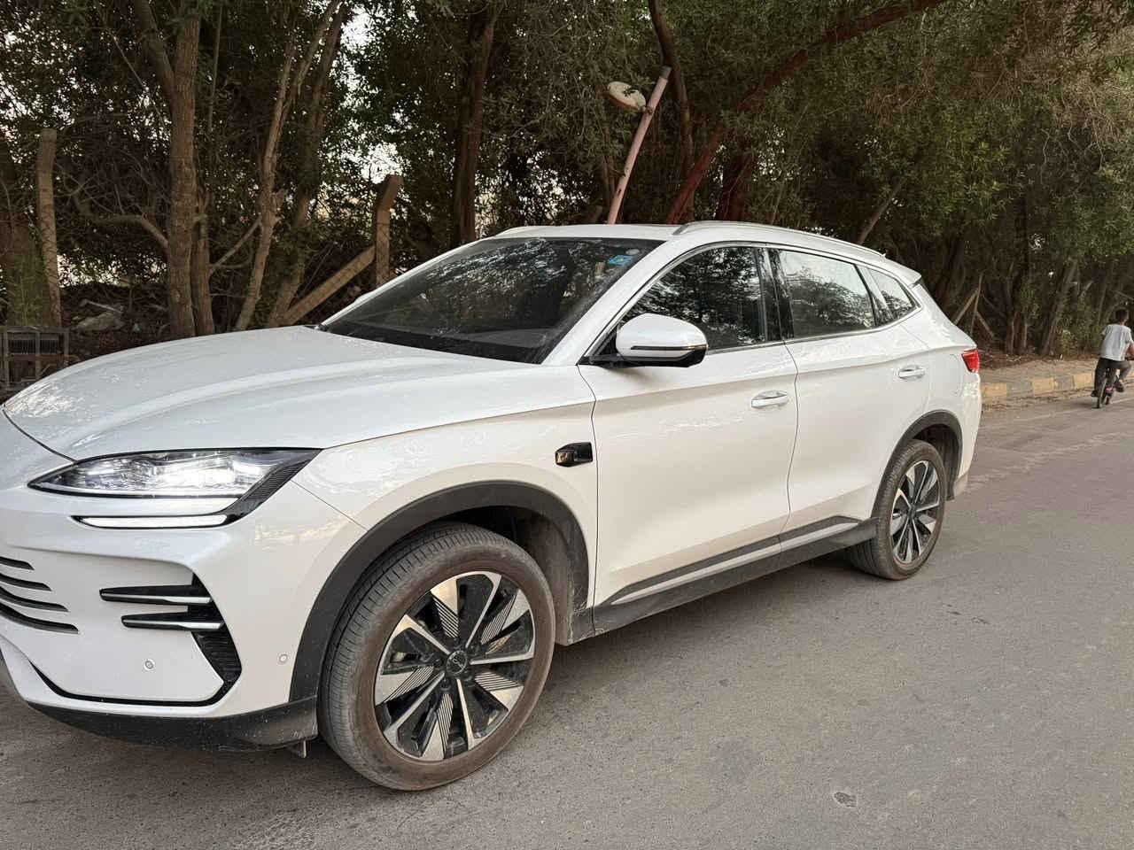 سونك بلص   song plus
Model: 2025 
رقم بغداد 
مجموع المسافة  المقطوعة:4.300km 
ابرز المواصفات: 
شحن  120 km 
13 كامرة 
صندوق كهرباء
بانوراما 
12  حساس 
كرسي كهرباء 
داخل ابيض 
نظام سكيورتي 
نظام  dvr
نظام قيادة ذاتية 
اتوبارك
السياره مكفوله بحاله الوكاله 
للتواصل :*********** 
العنوان :النجف الكوفه
السعر : 35.000مليون وبي مجال
