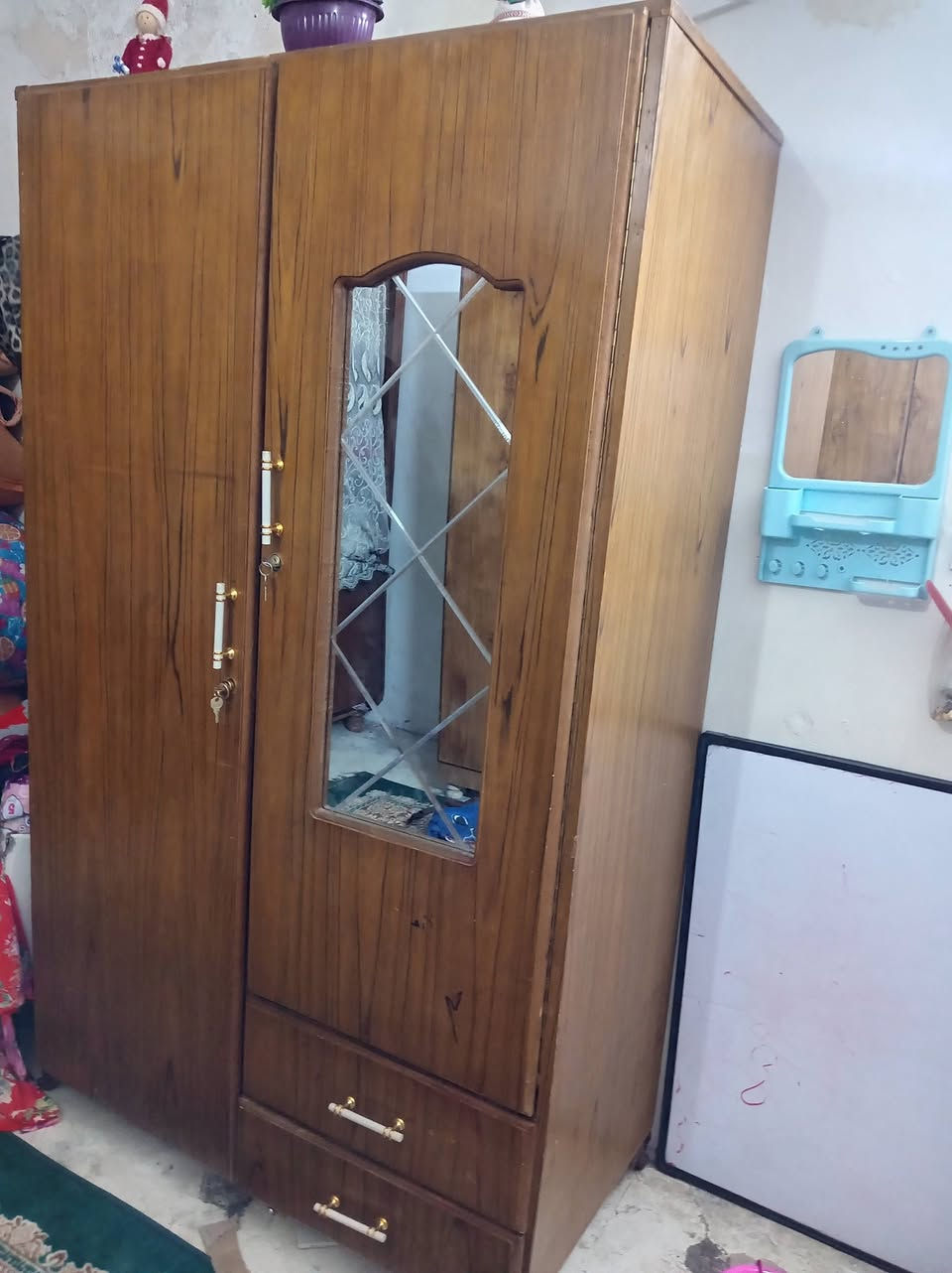 كنتور سليمان للبيع وكنتور بابين هم للبيع جدد ثنينهم عنوان كركوك حي عسكري رقم ***********بيه وتساب سعر السليماني ١٣٥ البابين ٩٠ ألف
