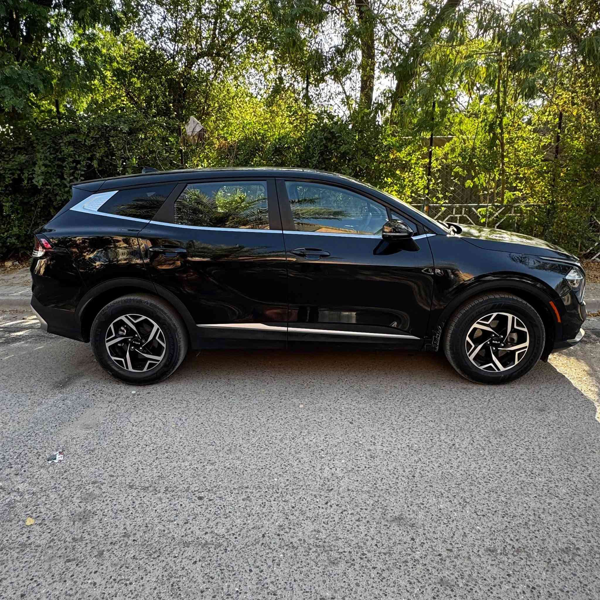 السلام عليكم ورحمة الله
.....#للبيع فقط

بأنسب سعر وحادث خفيف 

#Kia Sportag هايبرد 2023 

وارد امريكي

🔵 الضرر 🔵

جاملغ الايمن تبديل وربع البنيد من جهة نفس الجاملغ واللغد معدل بس مواصل للشاصي والدوسة مال جهة السايق شويه لايحها تعديل

ايرباك ستيرن طاك

🔵حالة السيارة 🔵 

السيارة جاهزة من كلشي محرك و كير وتبريد و راديتر كلة على وضع الشركة 

عداد المسافة المقطوعة 59 الف km حقيقي 

رقم اربيل صفر غرامات

🔵المواصفات🔵

▫️رادار امامي 

▫️مانع اصطدام

▫️حساس خلف

▫️كامرة خلفية 

▫️شاشة تدعم كار بلي 

▫️سايد ابريك بصمة 

▫️ثلاث أنظمة قيادة (سبورت -نورمل -سمارت)

▫️قيادة ذاتية 

▫️نظام منحدرات 

▫️مثبت سرعه

▫️تحذير عند الخروج من المسار

▫️فور ويل 

🔵السعر 🔵

164 $ وبيها مجال للشراي 

🔵العنوان🔵

بغداد 

للتواصل: ***********

.....#للبيع فقط

بأنسب سعر وحادث خفيف 

#Kia Sportag هايبرد 2023 

وارد امريكي

🔵 الضرر 🔵

جاملغ الايمن تبديل وربع البنيد من جهة نفس الجاملغ واللغد معدل بس مواصل للشاصي والدوسة مال جهة السايق شويه لايحها تعديل

ايرباك ستيرن طاك

🔵حالة السيارة 🔵 

السيارة جاهزة من كلشي محرك و كير وتبريد و راديتر كلة على وضع الشركة 

عداد المسافة المقطوعة 59 الف km حقيقي 

رقم اربيل صفر غرامات

🔵المواصفات🔵

▫️رادار امامي 

▫️مانع اصطدام

▫️حساس خلف

▫️كامرة خلفية 

▫️شاشة تدعم كار بلي 

▫️سايد ابريك بصمة 

▫️ثلاث أنظمة قيادة (سبورت -نورمل -سمارت)

▫️قيادة ذاتية 

▫️نظام منحدرات 

▫️مثبت سرعه

▫️تحذير عند الخروج من المسار

▫️فور ويل 

🔵السعر 🔵

164 $ وبيها مجال للشراي 

🔵العنوان🔵

بغداد 

للتواصل: ***********
