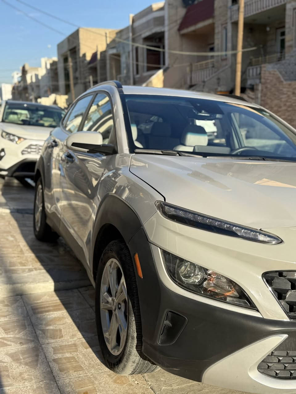 السلام عليكم 
كونا موديل 23 
محرك 2000 دووش المرغوب 
ماشيه فقط 46 الف
لون سمنتي المميز
الدواخل لون ابيض  
السياره حادثها جدا بسيط))
 ناشر صوره الحادث
بدون ايرباكات ولا شواصي ولا دواخل 
فوول مواصفات عدا الفتحه

مكان السياره اربيل 

***********

واتس اب موجود
