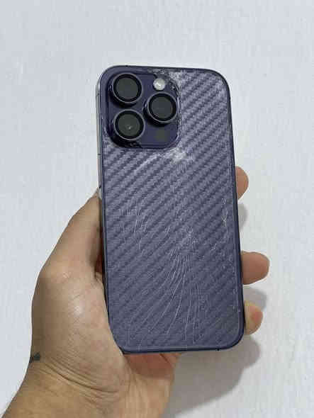 ايفون 14 برو فقط شرق اوسط كارتونه ويا ذاكره 128 بطاريه 78 كله بلادي ممفتوح وتر فقط ضهره مكسور وعدسه واسعه ختفت كله شغال رايده 550 نهائي او مراوس بأيفون حسب القناعه مكاني غزاليه ***********
