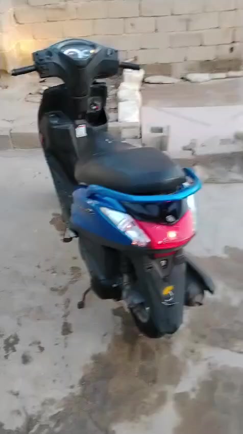 السلام عليكم دراجه للبيع زيرو كفاله عامه من الطول للطول ياباني لكزس حديث العنوان ساحه سعد شراي يتصل ***********
