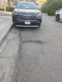 هايلندر 2020 بلاتينيوم أعلى مواصفات وارد رقم بغداد حادث بسيط صبغ دعامي...