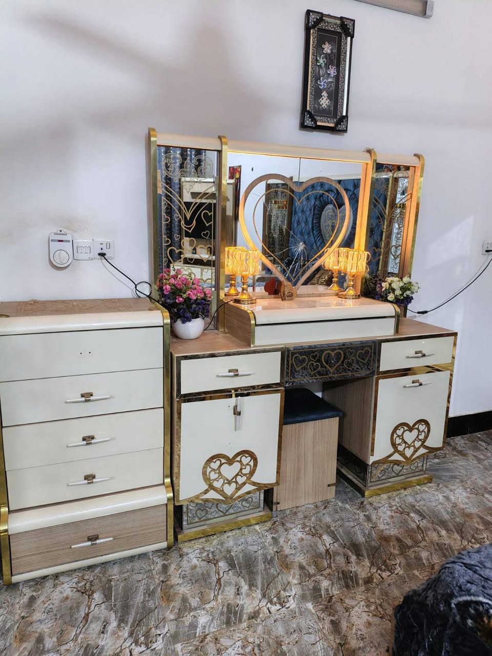 السلام عليكم
مكلفه بالنشر 
غرفه العسلي 650
الغرفه السوده 175


**إذا كنت صاحب هذا الإعلان وتريد حذفه لأي سبب، رجاءا أرسل رسالة إلى الدعم الفني**