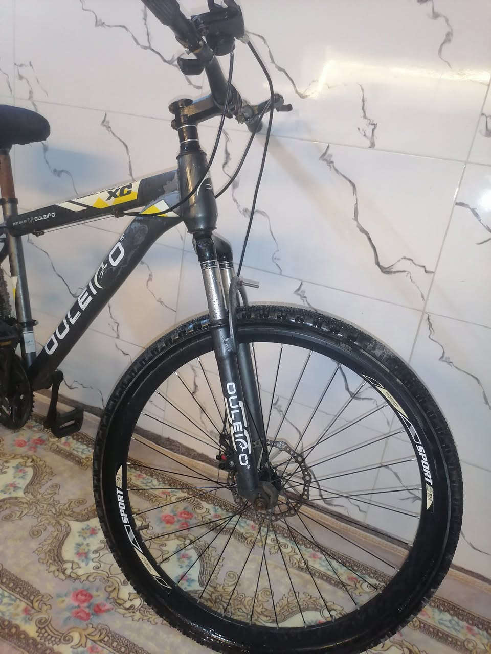 بايسكل باله نضافه فول السعر 50 الف بي مجال بسيط عنوان موصل جانب الايسر الاتصال ***********
