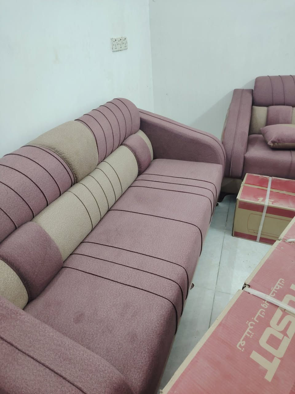 تخم مودرن للبيع.
مامستخدم
مكاني مسيب سعر 750بي مجال 
***********
