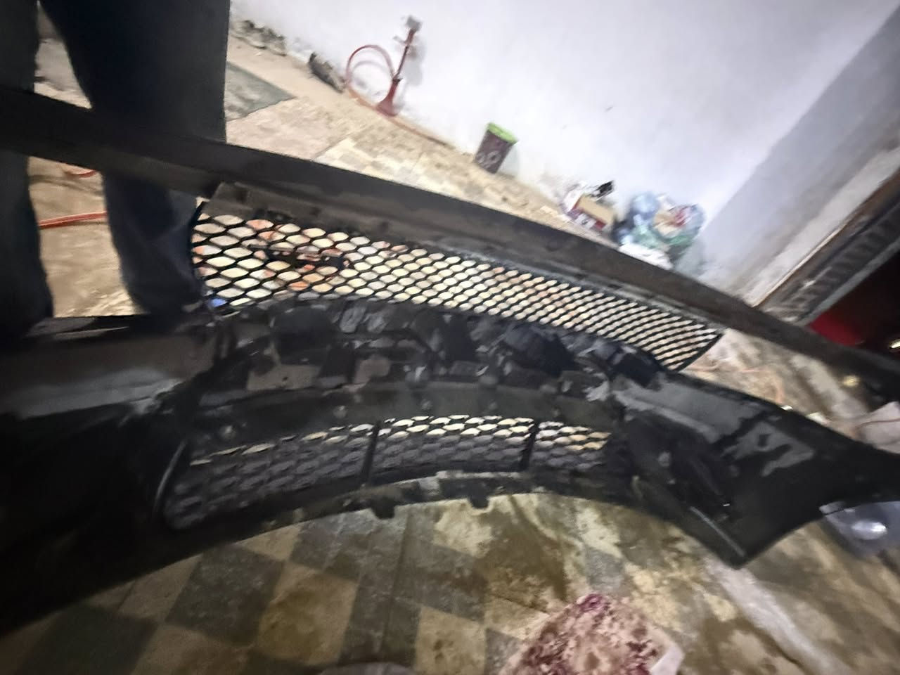 دعامية Srt مكسورة  شبابيجه كامله  ب60وبيه مجال مكانية حلة حي المهندسين *********** الي تفيده يراسلني  واتساب  حتى قواعد براجكتوراتها وياه (العدسه فارغه)
