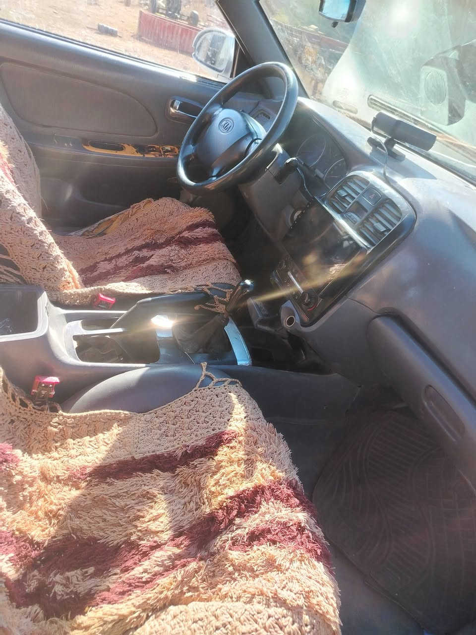 للبيع كيا اوبتما موديل 2000 رقم ديالى محرك جديد صدر جديد كير جيد مبدل دعاميات جدد صاحبة الشرعي متوفي ويمي رقم أهلها تتصل بيهم يمشون وياك اذا تريد تحويل عارضه 25  للأستفسار أكثر اتصل عل رقم *********** متابع التعليقات مكاني الانبار قظاء القائم
