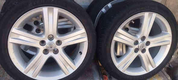 السلام عليكم تخم ويل كب كورلا حجم ١٧ اصلي شركه كندي تخم تاير اخو الجديد وياله جدد الوك لا عواج ولا تصليح ولا لحيم ولا صبغ اللبيع فقط بدون مراوس مكان بغداد الزعفرانيه ***********بي واتساب
