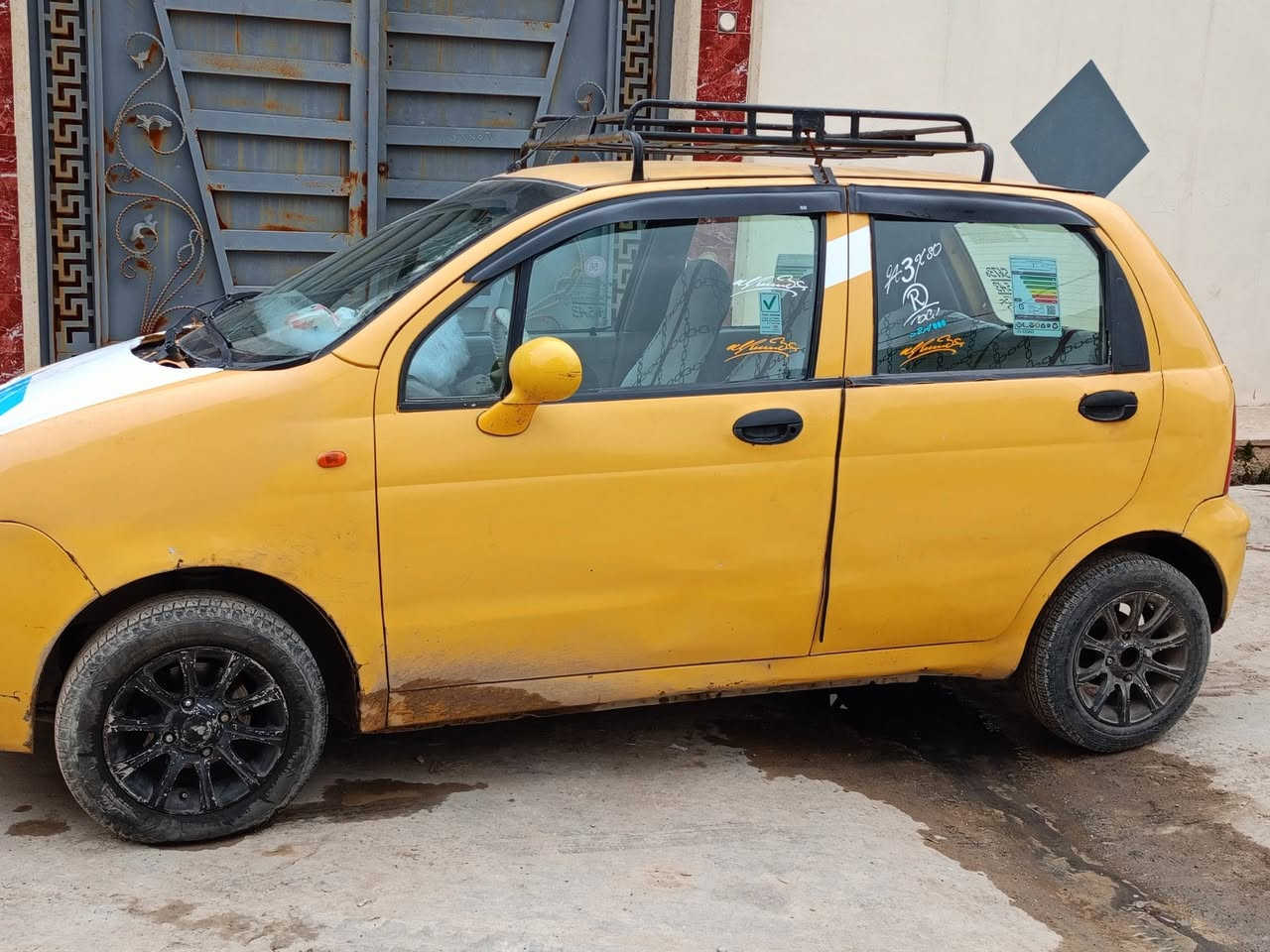 السلام عليكم..كوكو للبيع موديل 2012 رقم نينوى محرك وكير شرط..بيها طخى بل تكمه اليمين.ومصلحه.بيها كابون بانزين الأزرق يعني الاكتروني..والباقي كدام العين..عليها هيئا 780 ألف..اتريد عليه أو عليك حسب الأتفاق..السعر..24$ ..***********...***********
