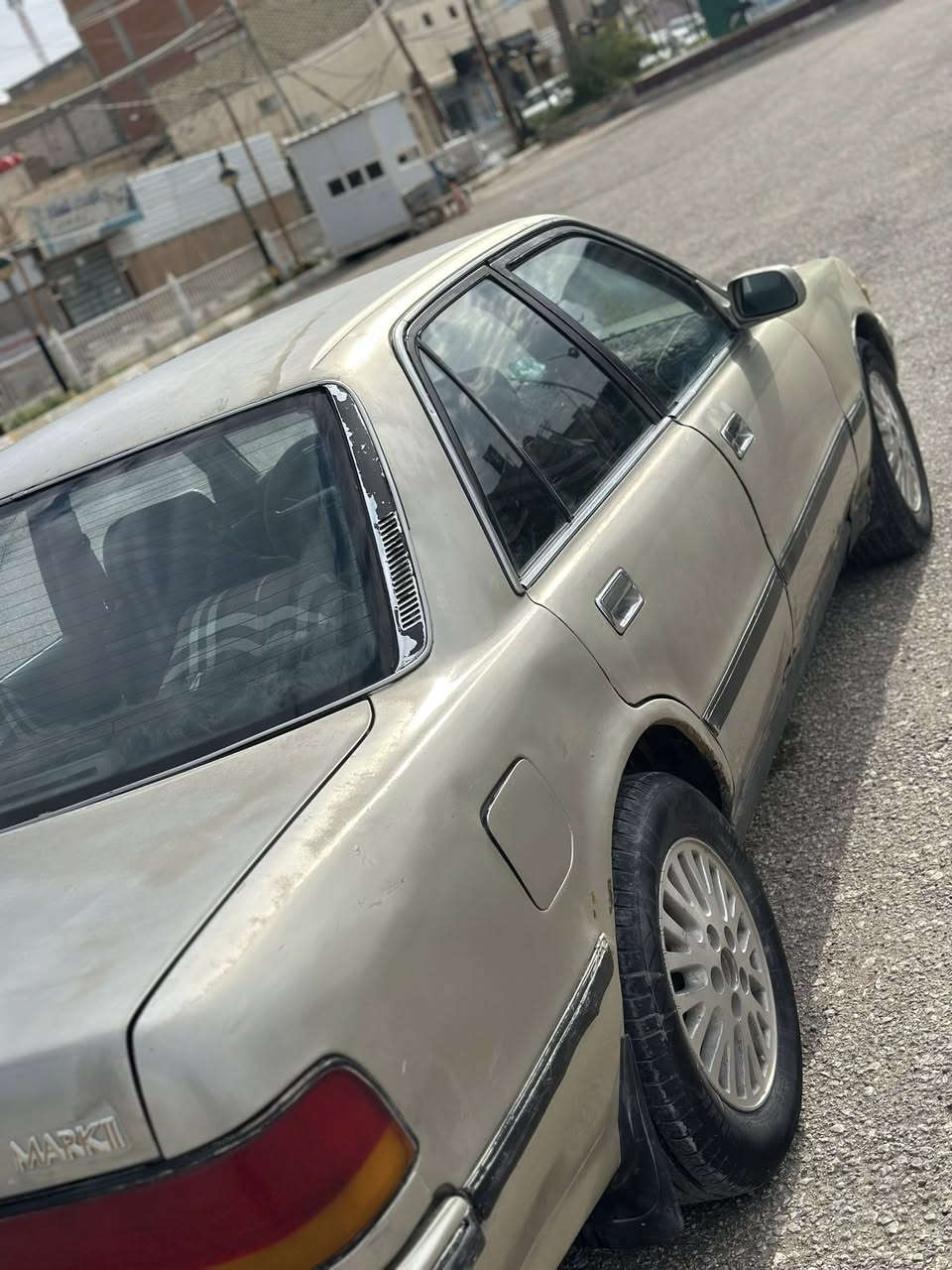 السلام عليكم 
مارك تكم للبيع 
 موديل ٩٣ رقم كربلاء 
كير ومحرك وتبريد وحدادية
 واصوليات مكفول 
باسمي مداور ثاني يوم 
مكان السيارة النجف حي الامير 
ب ٤٢ وبيها مجال قليل 
اتصال فقط ***********
